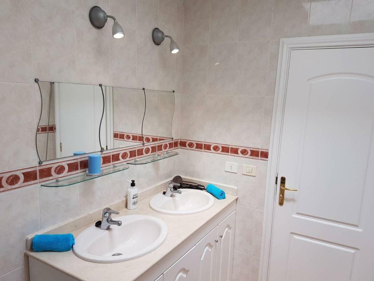 Villa Roque Del Conde With Fantastic Sea View, Terrace, Pool, Wifi, Sat-Tv, Garage Costa Adeje  Exteriör bild